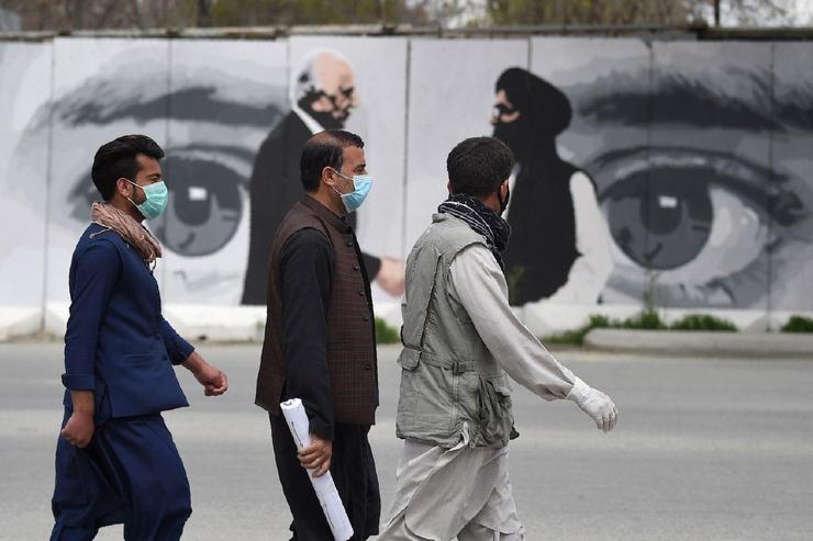 قربانیان کرونا در افغانستان به مرز ۱۳۰۰ نفر رسید