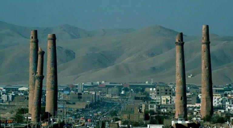 همه چیز درباره مناره‌های هرات | تشکیل کمیته اضطراری برای جلوگیری از فروپاشی مناره پنجم