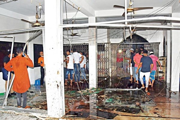 ۱۴کشته و ۲۳زخمی در انفجار بنگلادش + تصاویر