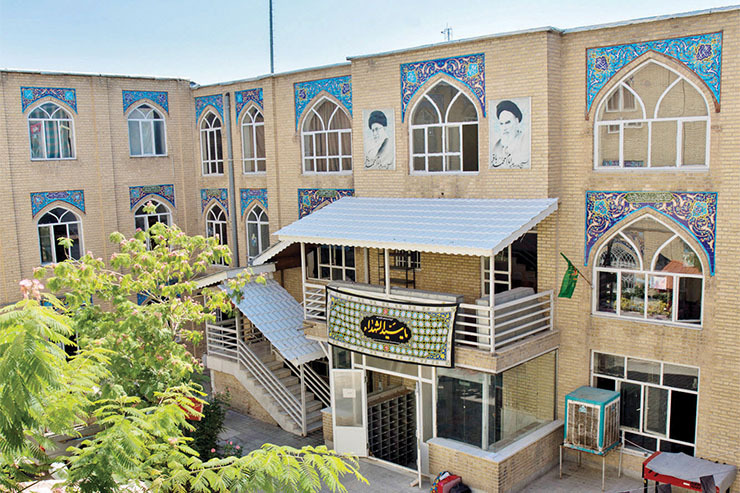 ۳۰۰ طلبه مشغول به تحصیل در مدرسه علمیه امام محمدباقر (ع) مشهد