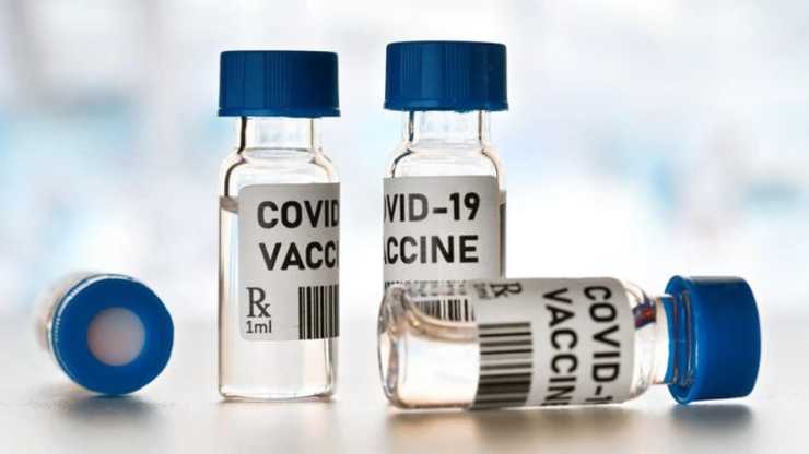 اولین عرضه عمومی واکسن کرونا در جهان