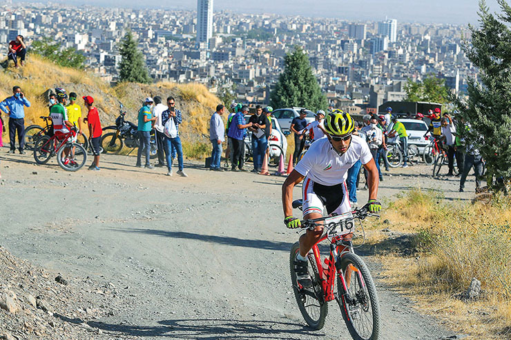 گزارشی از اولین رقابت دوچرخه‌سواری کوهستان پساکرونایی در مشهد