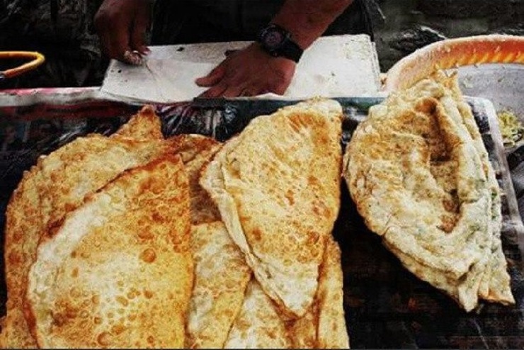 بولانی غذایی ارزان و خوشمزه | یکی از محبوب‌ترین غذاهای افغانستانی چگونه تهیه می‌شود؟