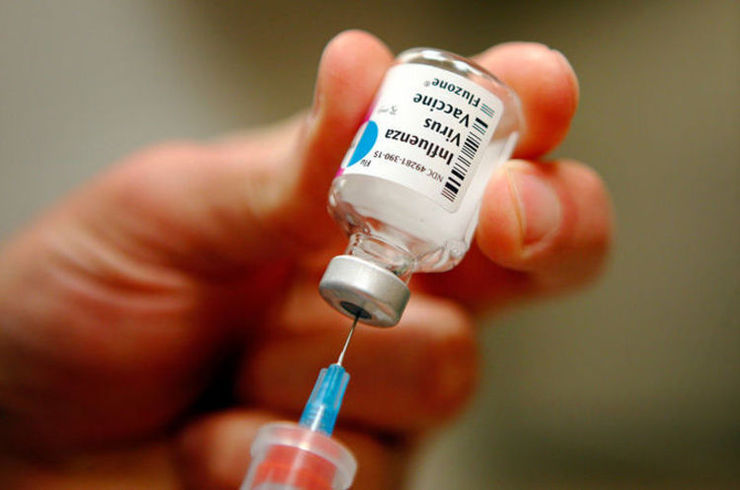 ۲ میلیون واکسن آنفلوانزا تحویل معاونت بهداشتی شد | واکسن بدون برچسب اصالت داور، تقلبی است