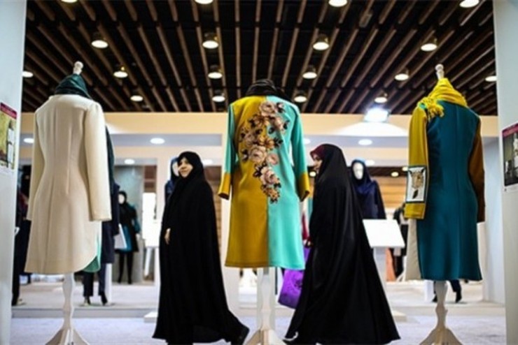 لباس عفاف و حجاب زنان شاغل در ادارات رونمایی می‌شود