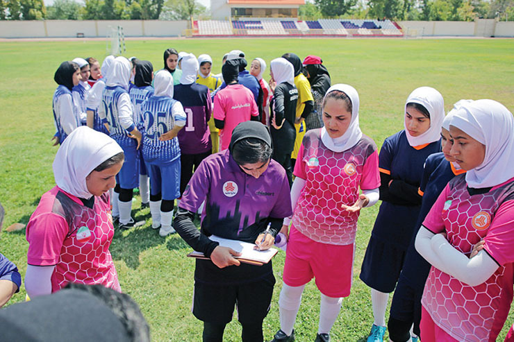 مدیران استان از وضعیت مربیان فوتبال و فوتسال دختران اطلاعی ندارند