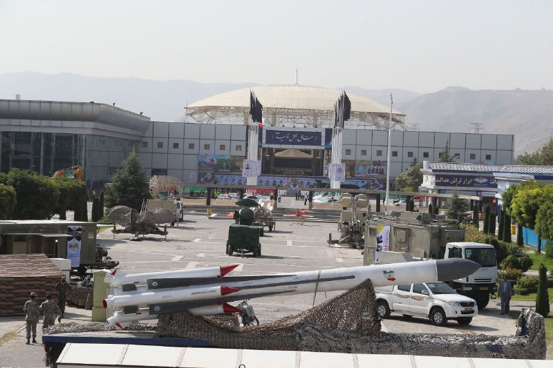 مراسم افتتاحیه نمایشگاه دستاورد‌های دفاع مقدس در مشهد برگزار شد