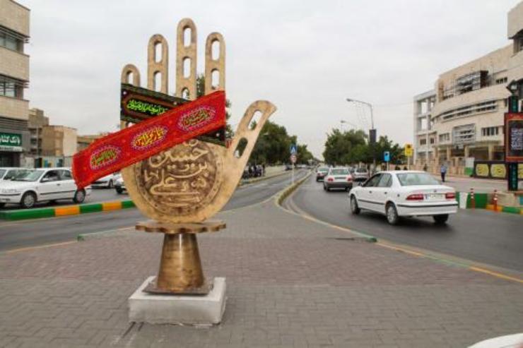 نصب و رونمایی از المان‌ های هنری ویژه محرم و صفر  در مشهد
