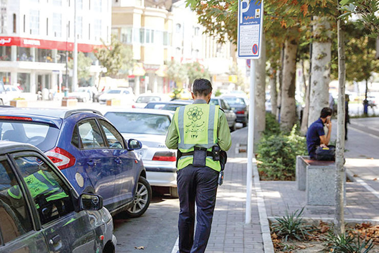 تردد روزانه ۱۲۰۰ خودروی فعال در شهر | پیشتازی پارکینگ‌سازی در ایران برای مشهد