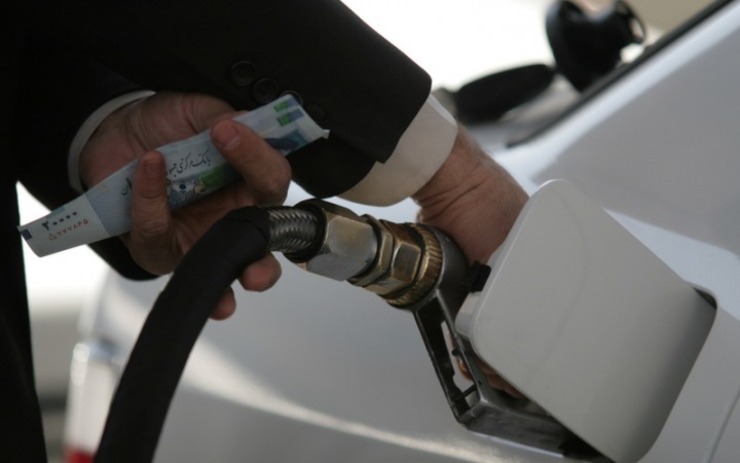 سهمیه‌بندی بنزین تغییر می‌کند؟ | جزئیات جدید از طرح مجلسی‌ها برای آزادسازی قیمت بنزین