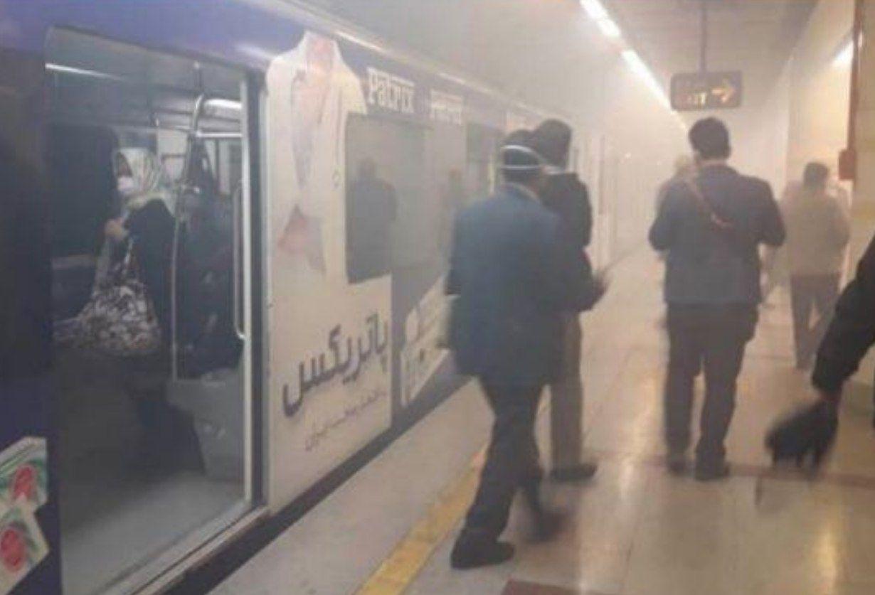 وقع آتش سوزی در ایستگاه اکباتان تهران