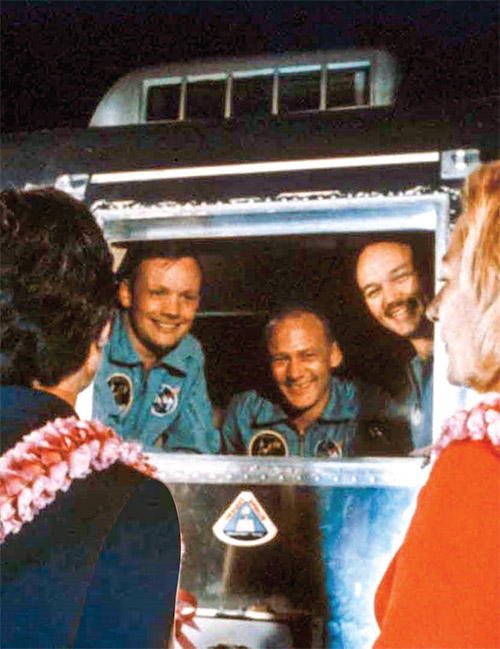 فضانوردان آپولو ۱۱ در قرنطینه