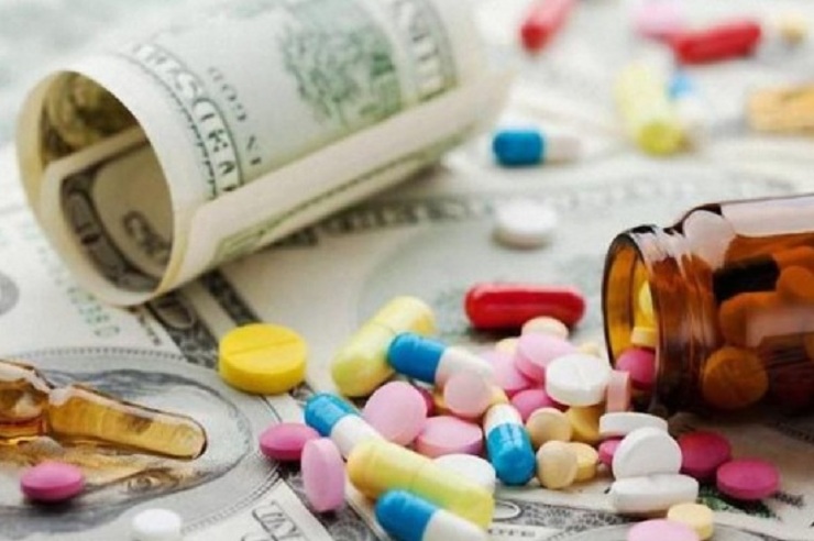 افغانستان هرسال نیم میلیارد دلار دارو وارد می‌کند