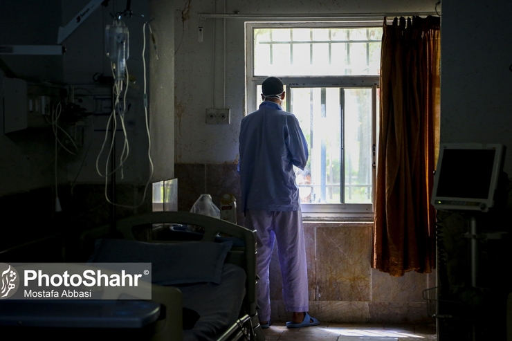 ملاقات با بیماران کرونایی در مشهد ممنوع شد