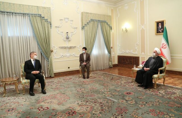 تأکید روحانی بر توسعه همکاری تهران و توکیو | سفیر جدید ژاپن در تهران: ما صددرصد از برجام حمایت می‌کنیم