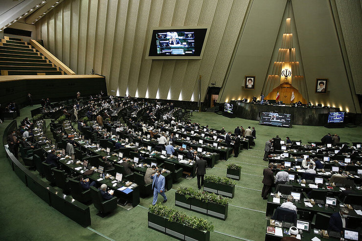 تاکید نمایندگان مجلس به لغو یکباره تحریم‌ها