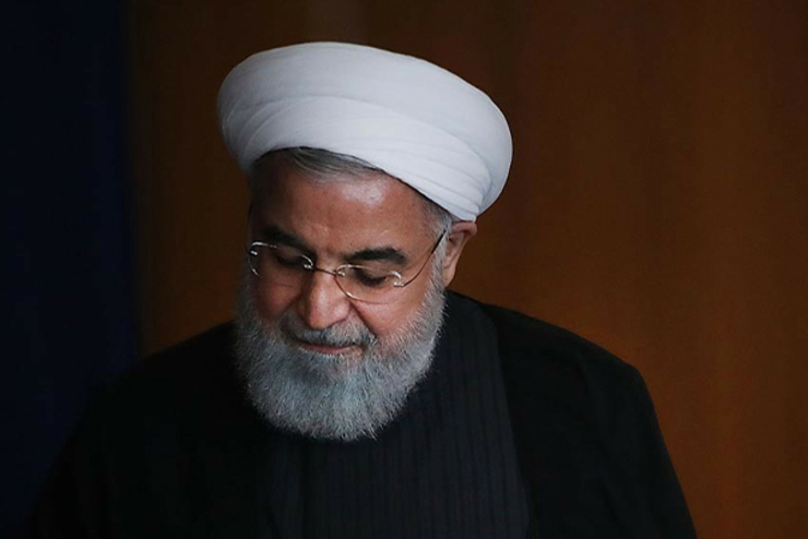 روحانی در پیامی به مناسب روز ارتش: ارتش بزرگتر از آن است که آن را به سیاست فرو بکاهیم