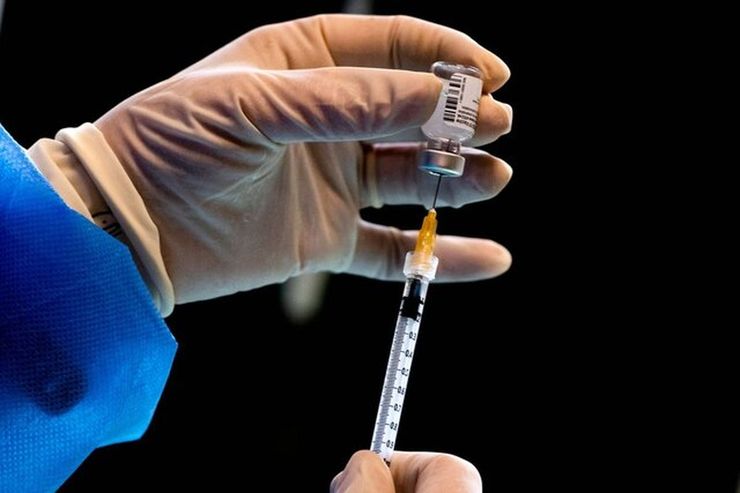 سوء استفاده و تخلف یکی از مراکز سالمندان اسفراین در تزریق واکسن کرونا