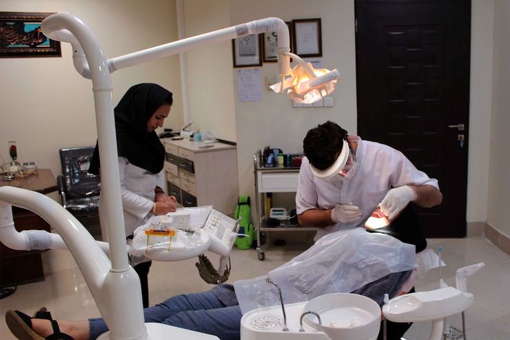 چگونه برای هزینه‌های دندان پزشکی وام بگیریم؟
