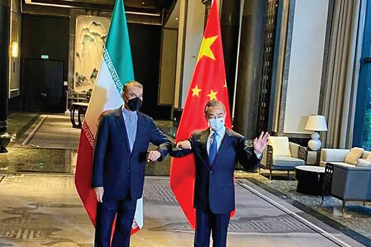 نگاهی به دستاوردها و پیامدهای سفر وزیر خارجه ایران به چین