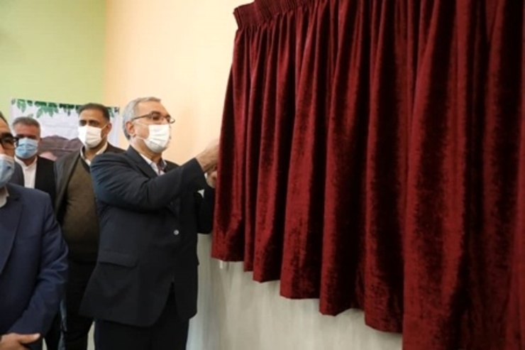 وزیر بهداشت در مشهد: مراکز درمانی کشور برای مقابله با اومیکرون آمادگی کامل دارند