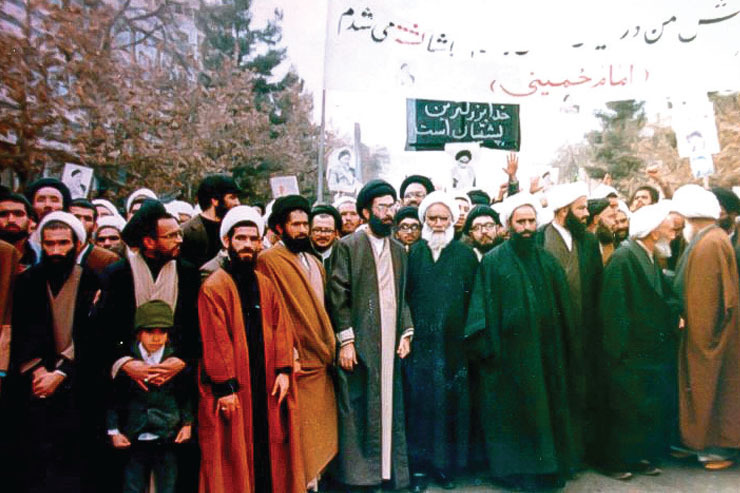 مشهد الرضا(ع)؛ کانون مذهبی انقلاب اسلامی