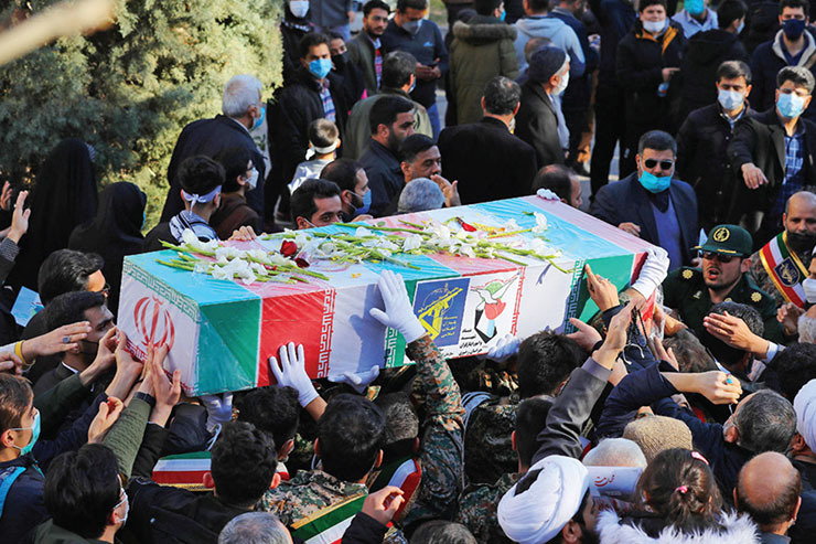 وداع باشکوه با دو شهید گمنام دفاع مقدس در پارک ملت مشهد