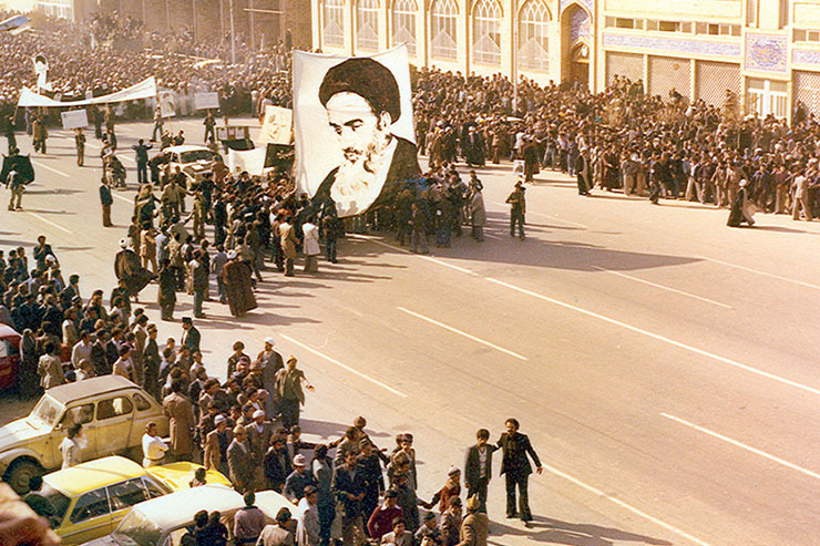 نگاهی به تاریخ بزرگ‌ترین راهپیمایی‌های مردمی مشهد از سال ۱۳۴۲ تا ۱۳۵۷