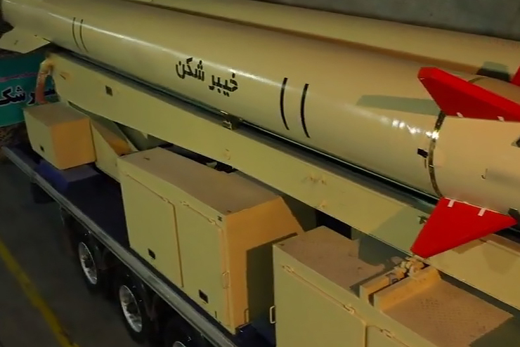اولین ویدئو از موشک راهبردی دوربرد و نقطه زن «خیبرشکن» سپاه