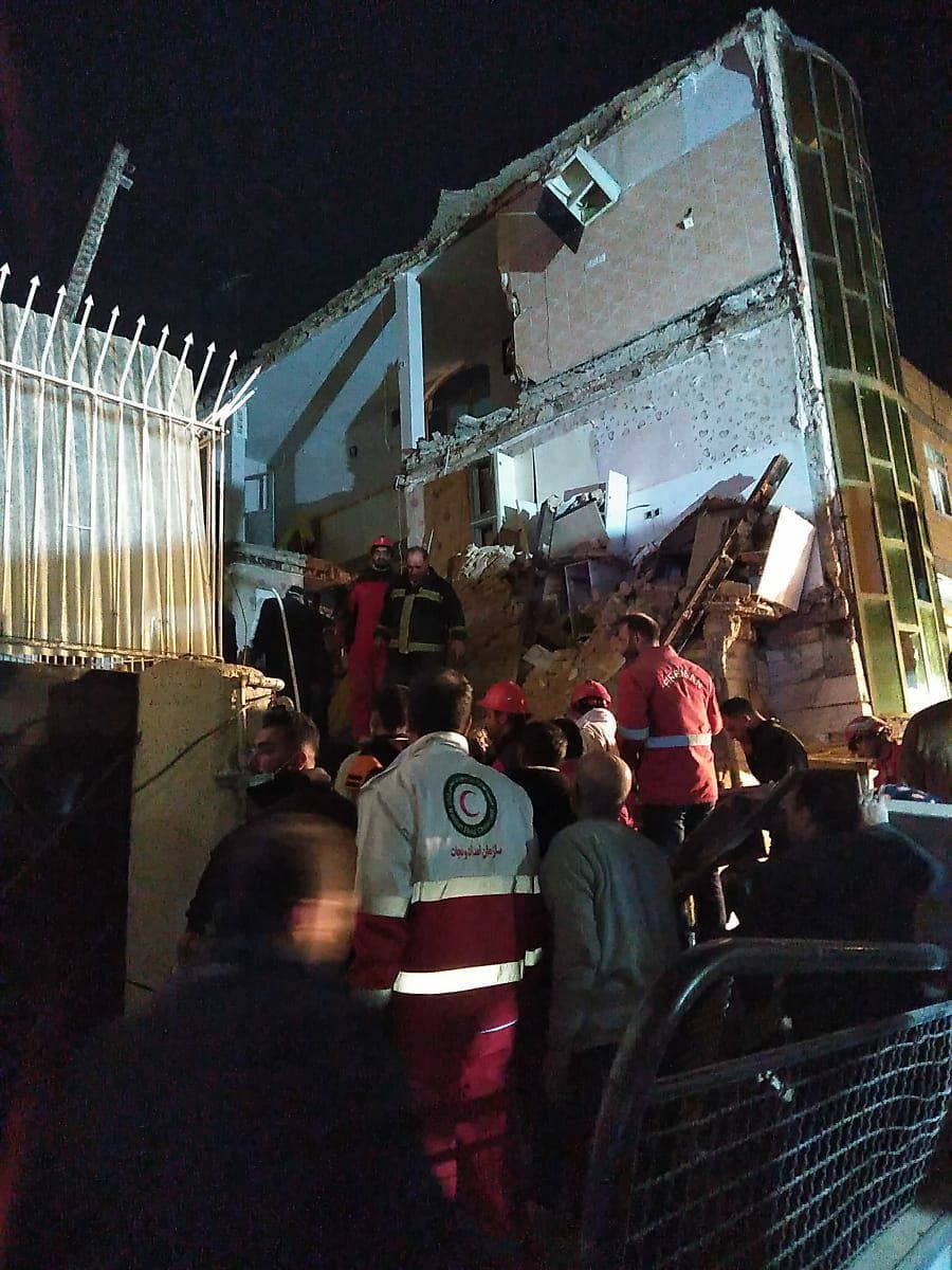 مرگ ۹ نفر بر اثر انفجار خانه‌ای در رباط کریم تهران + فیلم