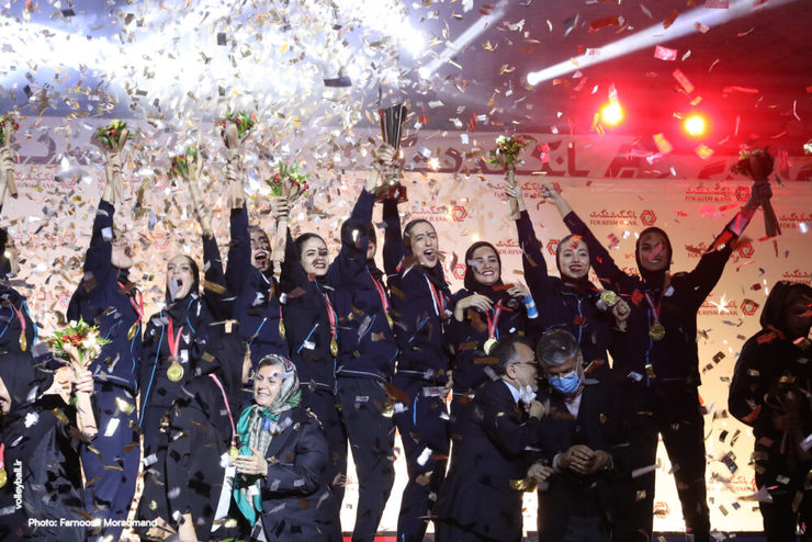 پایانی باشکوه برای لیگ برتر والیبال زنان|لیگ ۱۴۰۰ با اسانس قهرمانی کاشانی‌ها عطراگین شد