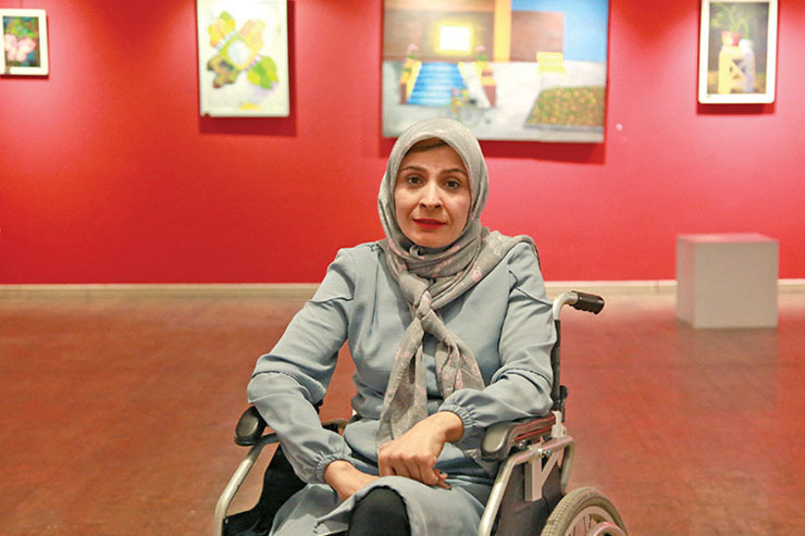 نمایشگاه نقاشی فاطمه معروفی، هنرمند توان یاب مشهد به کار خود پایان داد