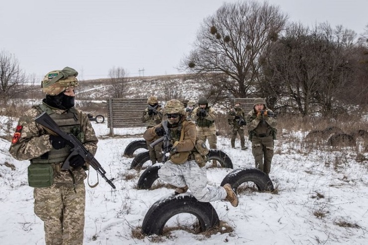 روسیه پایگاهی در نزدیکی مرز اوکراین با لهستان را هدف قرار داد