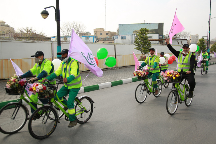 کاروان‌های گل دوچرخه‌سوار منتظران بهار