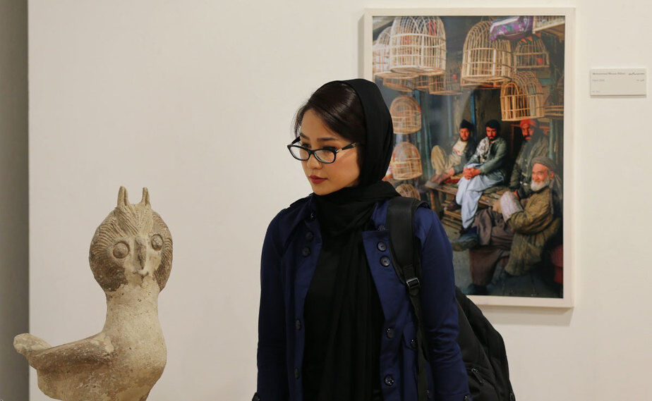 هنرمند بودن شغلی غیر قانونی برای یک مهاجر افغانستانی در ایران است
