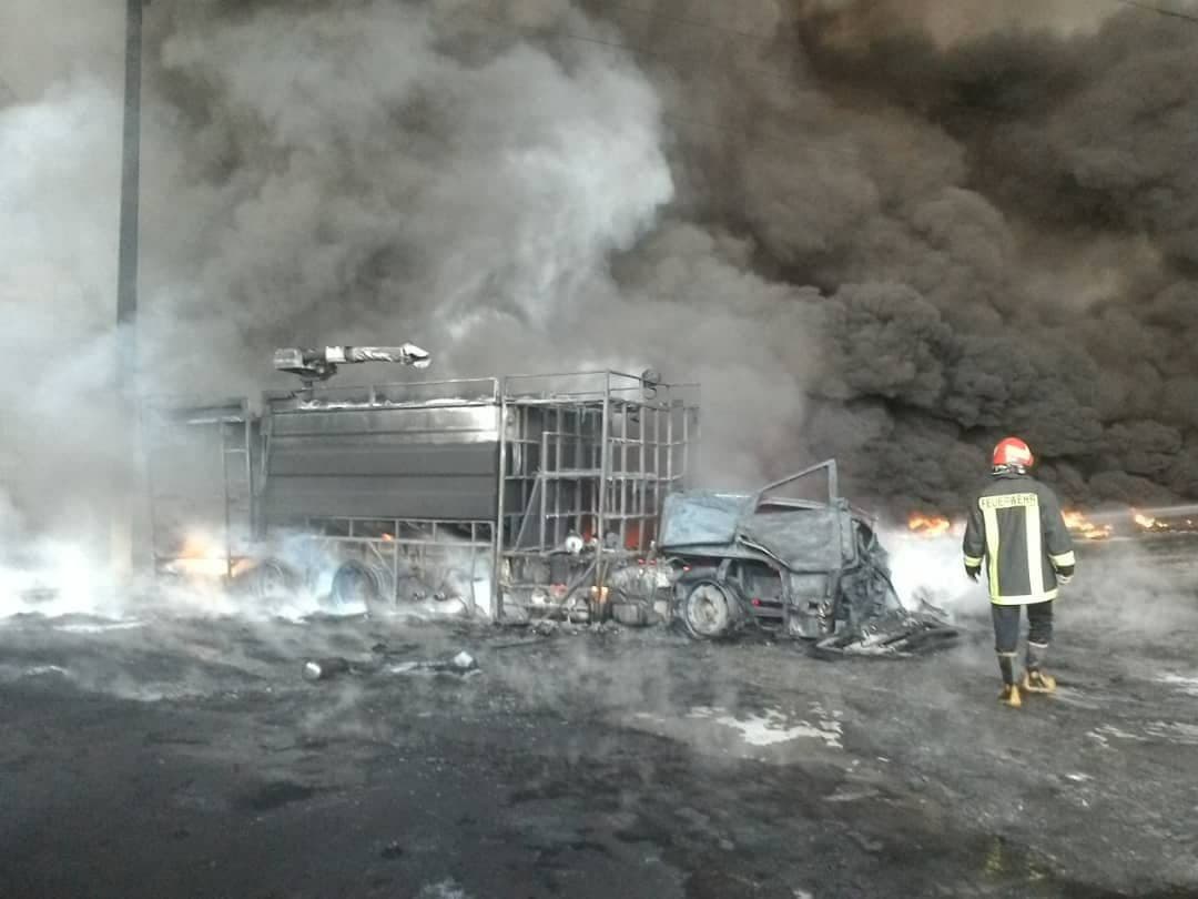 آتش‌سوزی مهیب در کارخانه الکل شکوهیه قم + فیلم‌ها و تصاویر