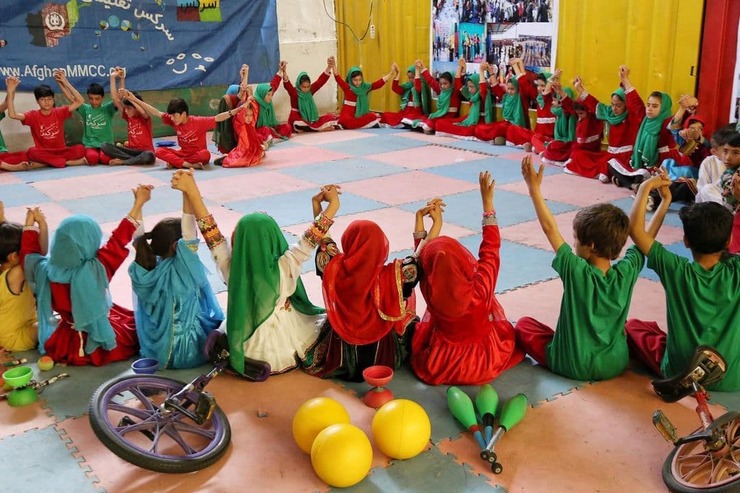 همدردی کودکان هرات با خانواده جان باخته‌گان مدرسه سیدالشهدا + عکس