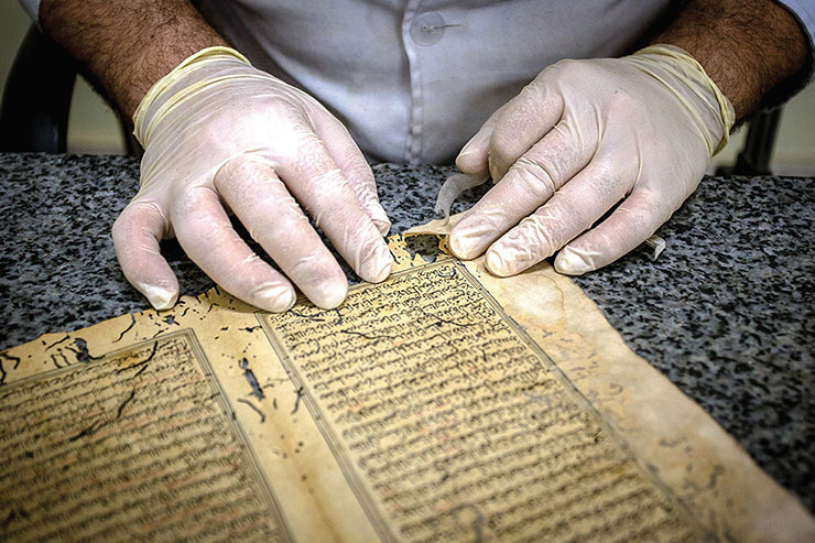 درباره  احیای آثار کهن در موزه‌های آستان قدس رضوی که به دوران صفویه برمی‌گردد