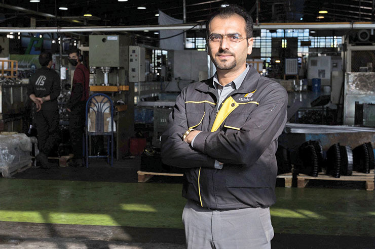 گفتگو با علی کاظمی، مخترع جوان صنعت خودروسازی | «بچه مهندس» مشهدی!