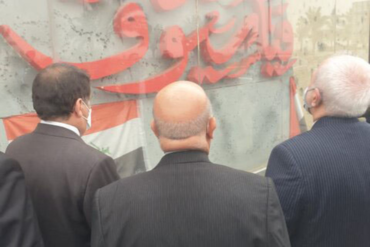 ظریف در محل یادبود شهادت سردار سلیمانی در بغداد حاضر شد+ فیلم