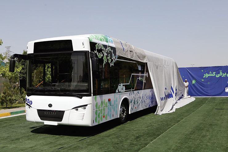نخستین اتوبوس برقی بومی در مشهد رونمایی شد | اتوبوس خودران، به زودی