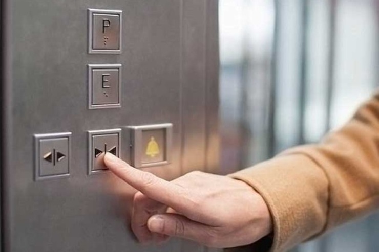 توصیه‌های مهم آتش نشانی هنگام قطعی برق و محبوس شدن در آسانسور