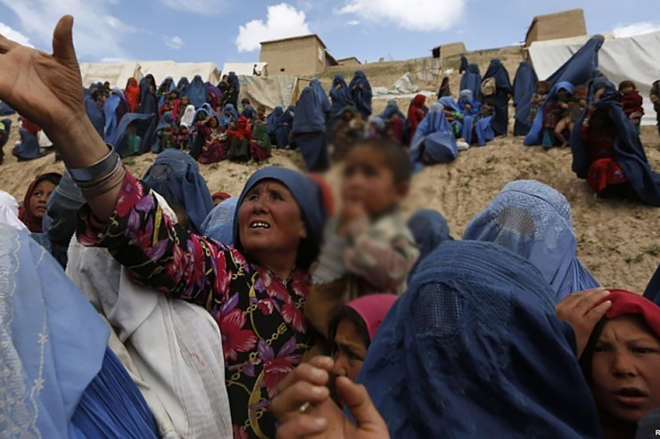 یک مقام آمریکایی از کشورهای همسایه افغانستان خواست آماده پذیرش آوارگان باشند