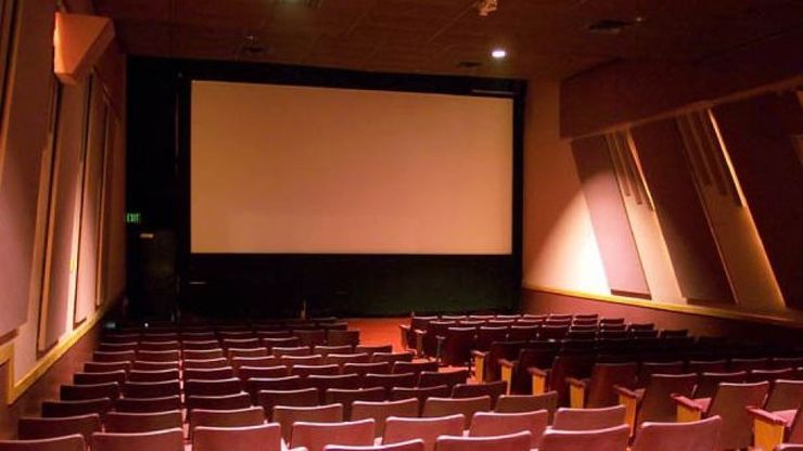 سینماداران تهدید کرده‌اند که سینماهایشان را تعطیل می‌کنند