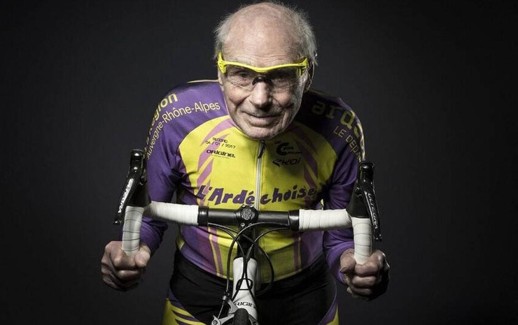 باید و نباید‌های دوچرخه سواری برای میان سالان و سالمندان | تا ۱۲۰ سالگی رکاب بزنید!