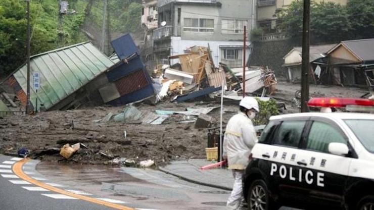 ویدئو | رانش هولناک زمین در ژاپن و ناپدیدشدن ده‌ها نفر