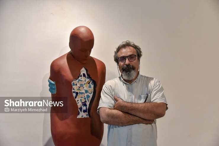 گفتگو با صالح موسویان درباره نمایشگاه چیدمان و حجم «پرانتز انسان»