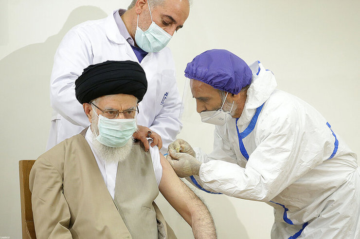 رهبر انقلاب: منتظر واکسن ایرانی ماندم + فیلم