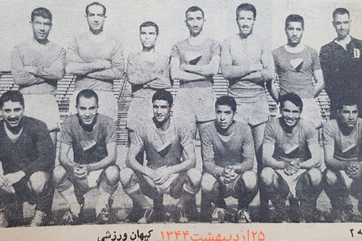 قاب خاطره | تیم فوتبال شهربانی، قهرمان مسابقات ارتش ایران در سال ۱۳۴۴
