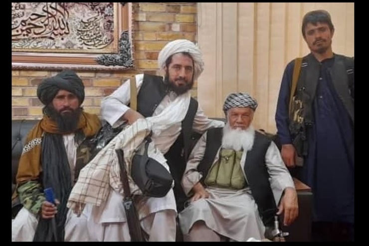 عکس یادگاری طالبان با امیر اسماعیل خان + فیلم